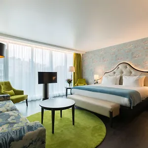 vizitați hotelul